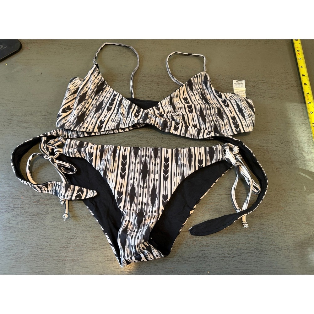 L Space Bikini Set Large Black White Ikat Tribal Print Bralette Side Tie Bottoms